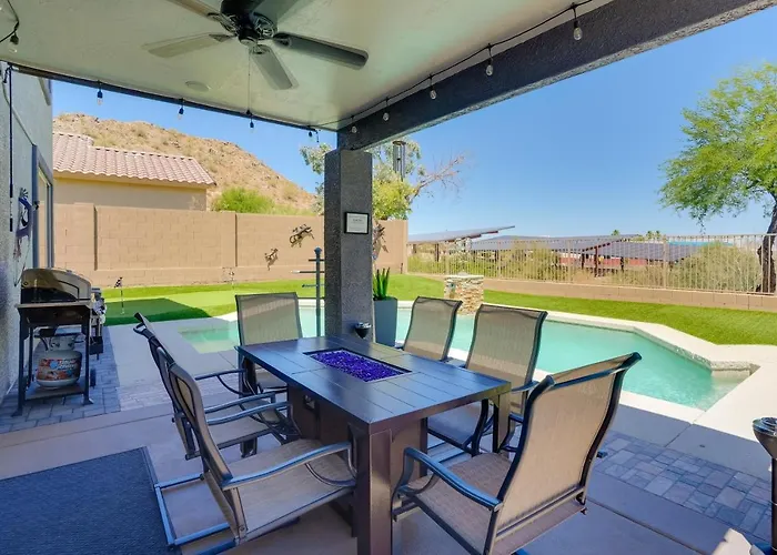 1/2 Mi To Lake: Family W/ Hot Tub In Goodyear * Liberty